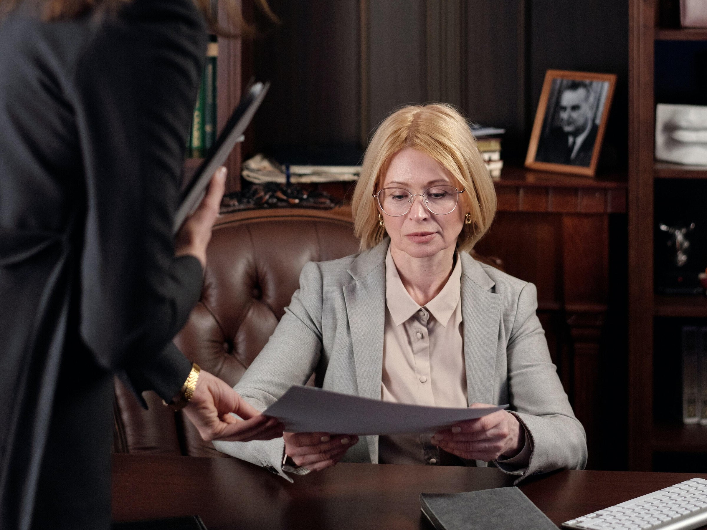 Secretary Job Description Executive Administrative Assistant Job