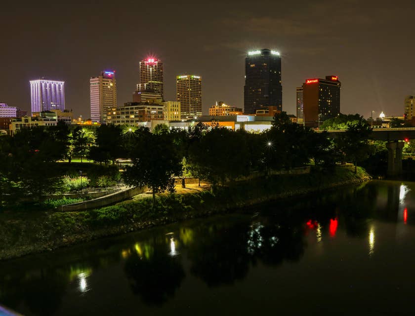 Little Rock city skyline at night.