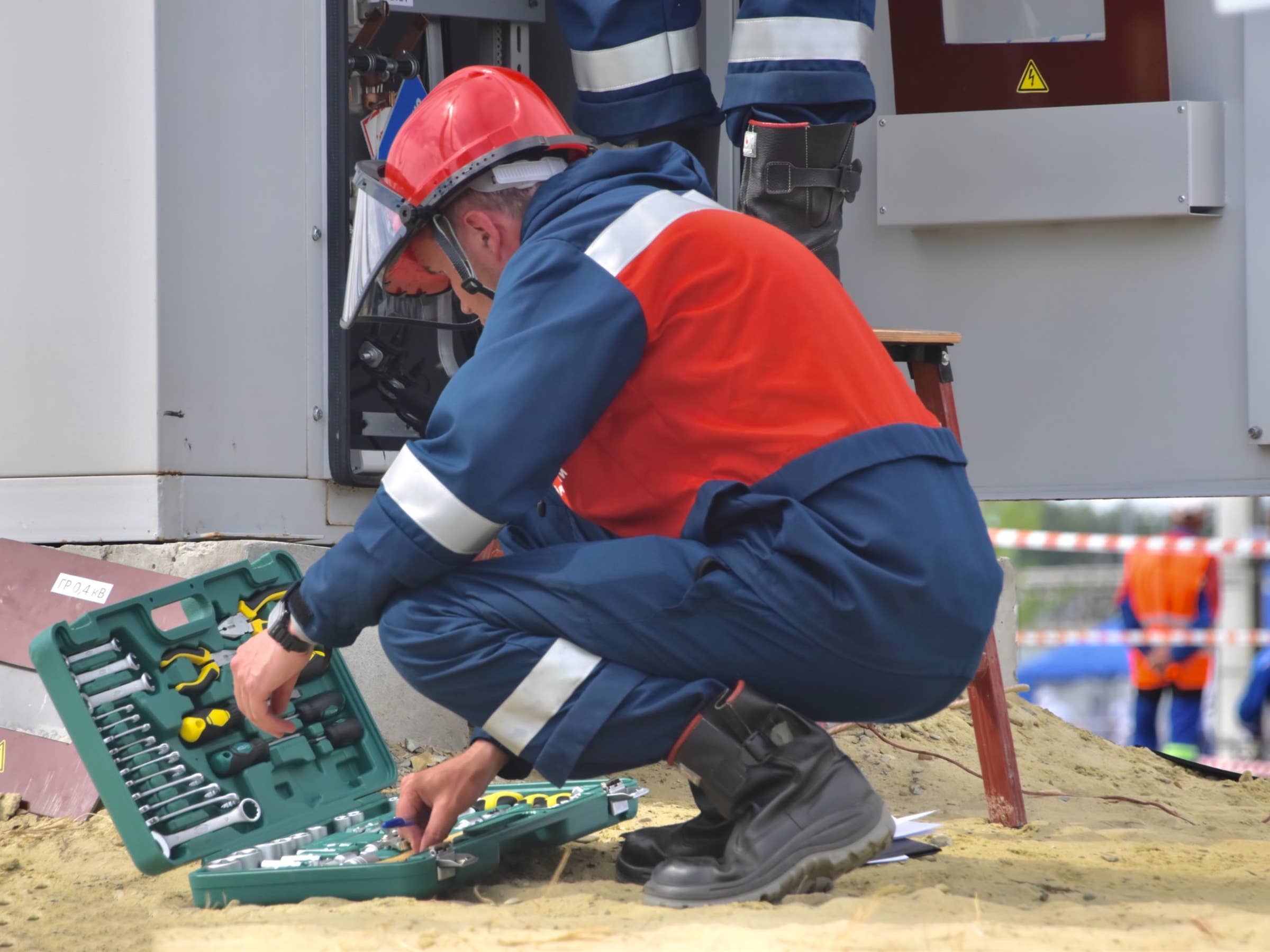 maintenance engineer job description