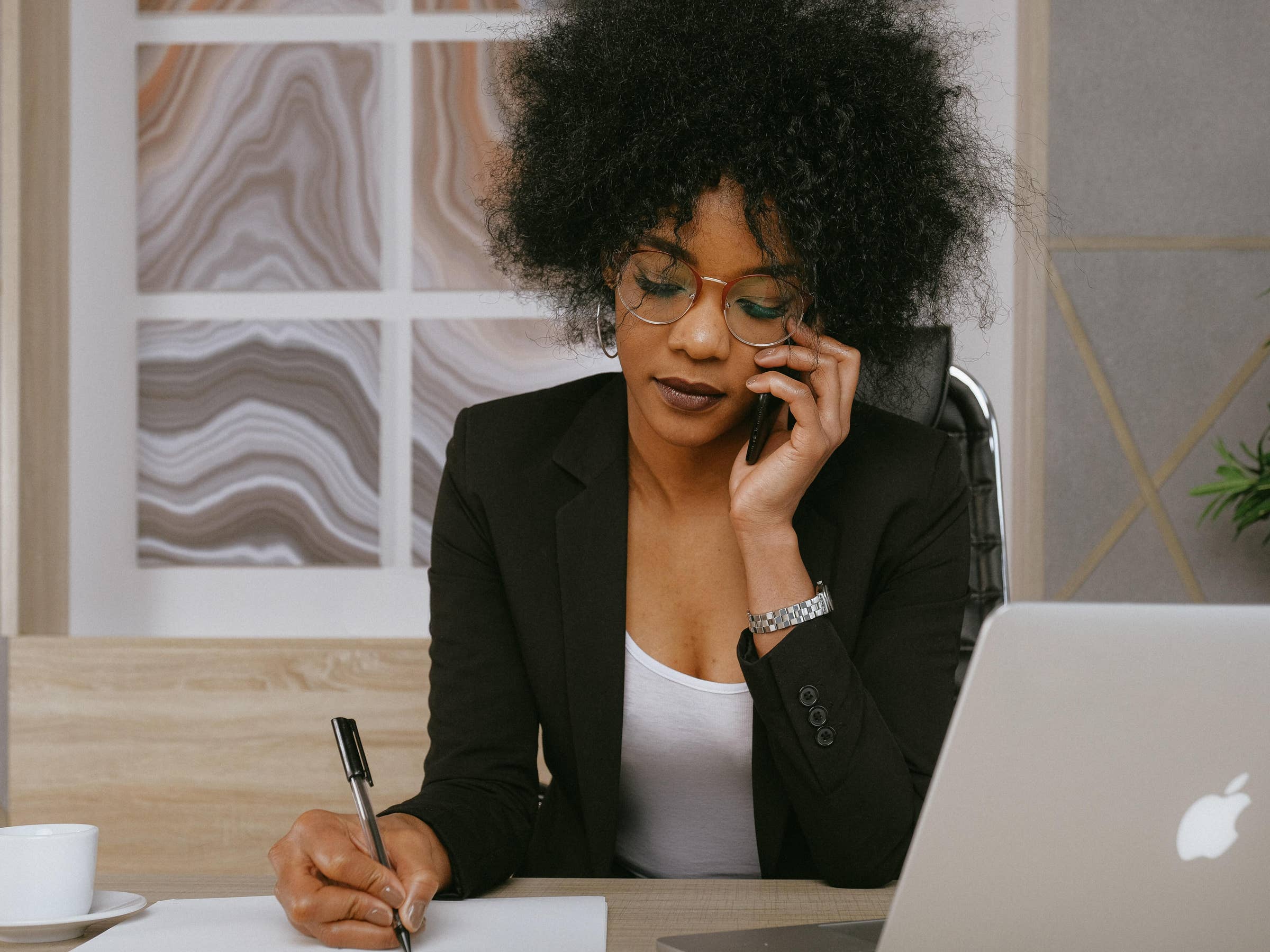 Real Estate Legal Assistant Job Description Canada : Legal Assistant Resume Example Myperfectresume / Your resume for legal assistant jobs shouldn't read like the affordable care act.