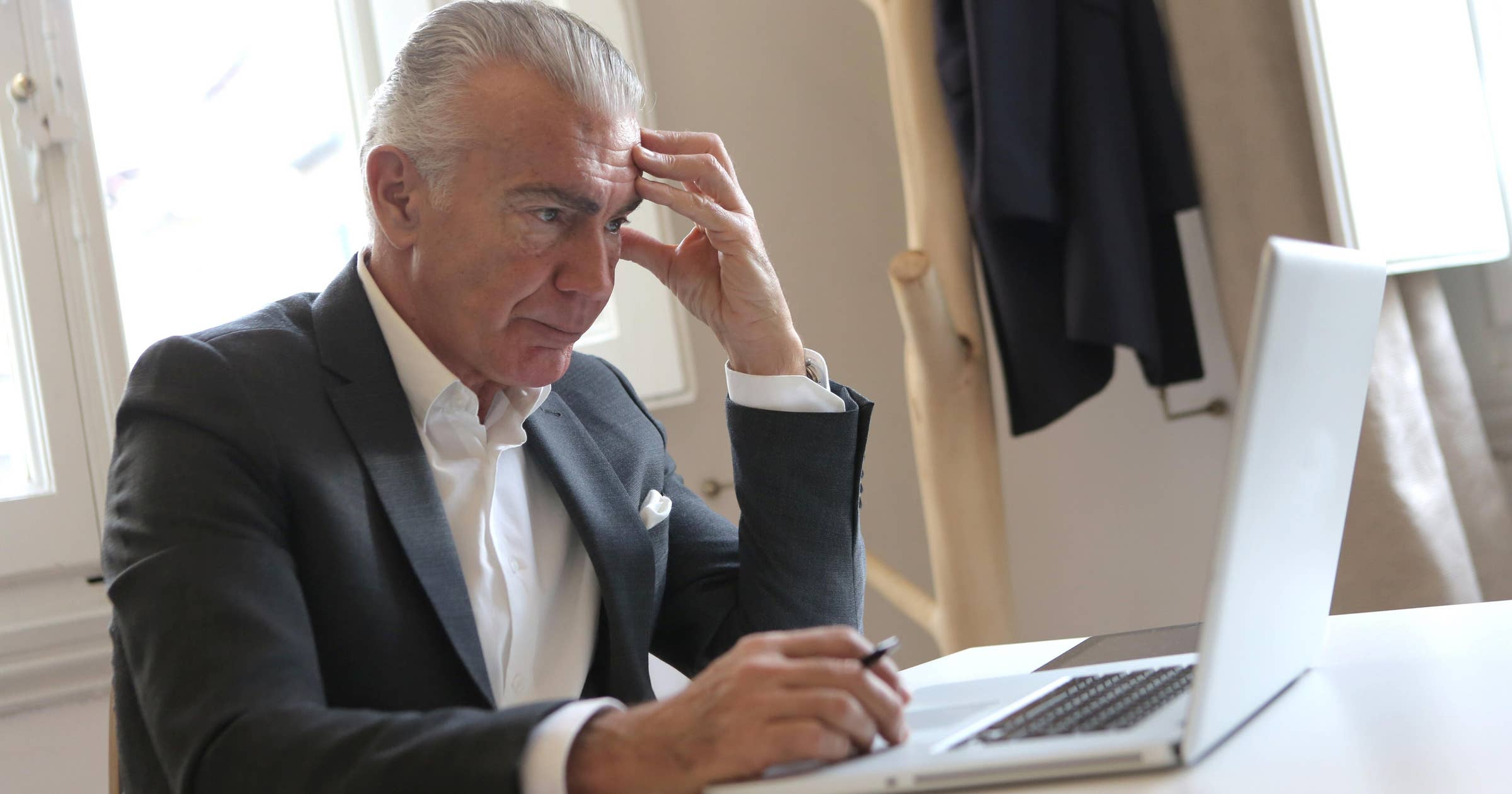 Real Estate Lawyer Job Description