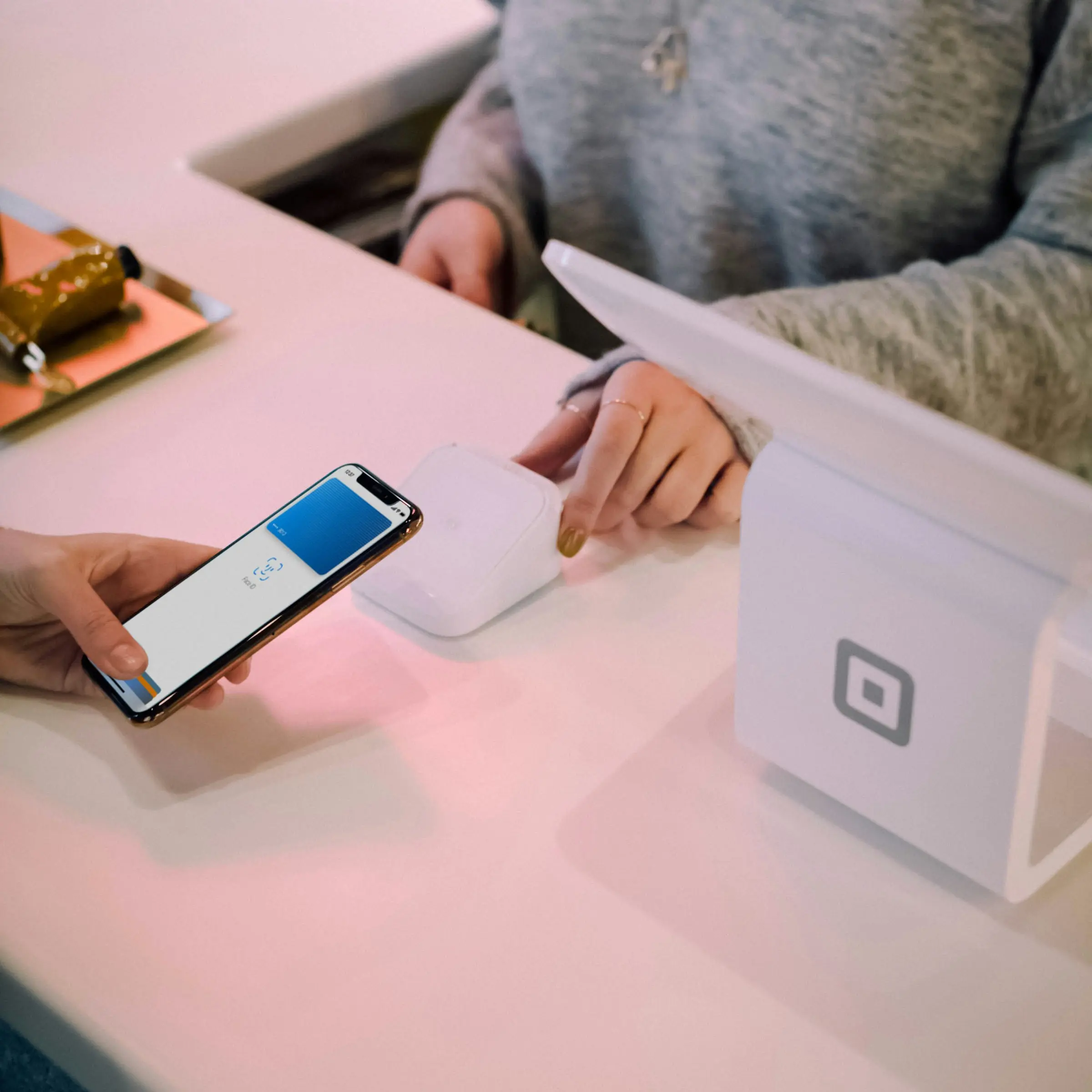 Retail Associate Job Description