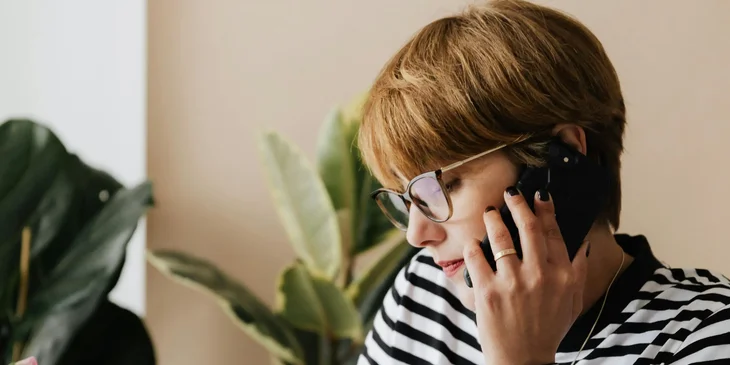 A route sales representative calling leads for a potential new sales.