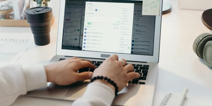 A salesforce project manager emailing a developer.