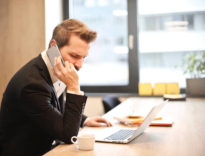 Senior consultant talking to a client addressing the issue that the client is having