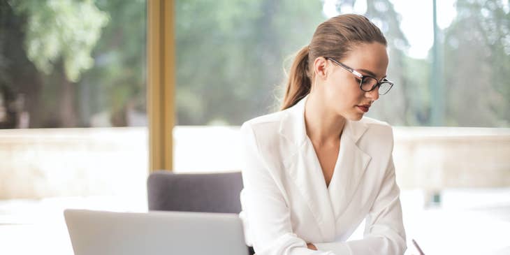 Technical sales engineer writing a report regarding issues, foreseeable problems, and effective solutions