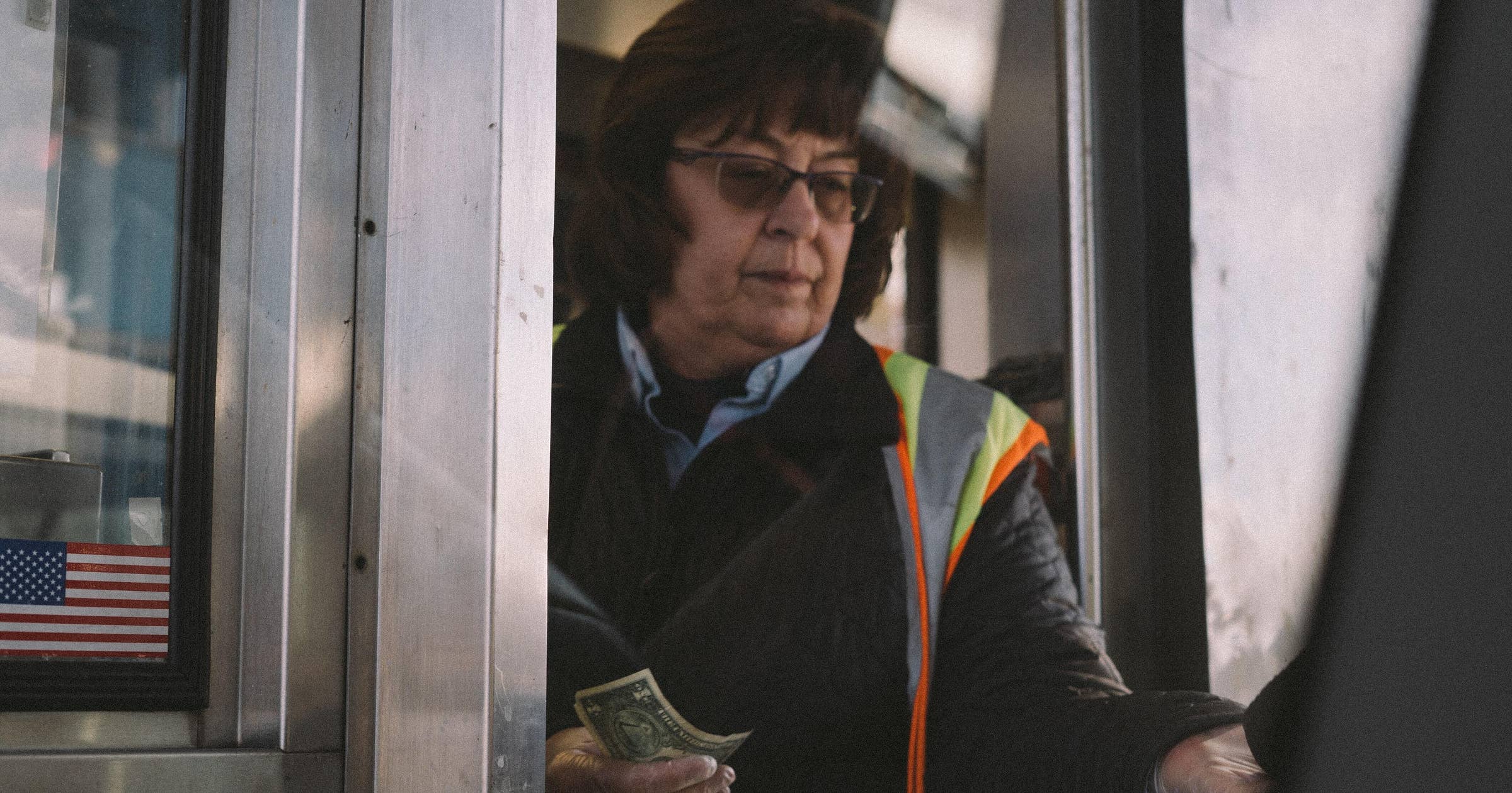 Toll Collector Job Description