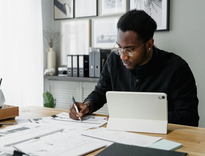 Wealth Management Associate Job Description