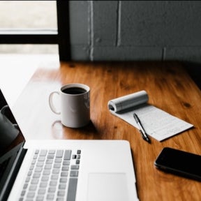 Write a compelling optometrist job post.